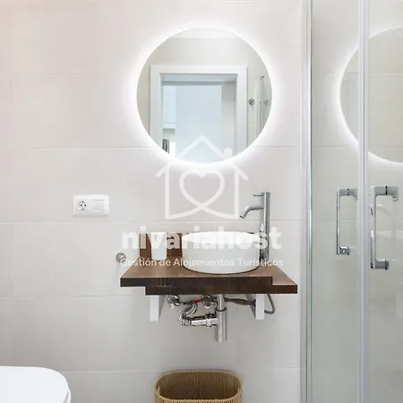 Private Pool Villa, Bellavista By Nivariahost *