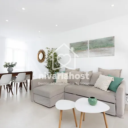 Private Pool Villa, Bellavista By Nivariahost