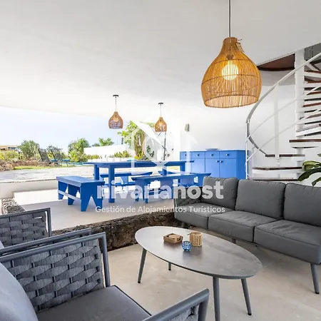 Private Pool Villa, Bellavista By Nivariahost