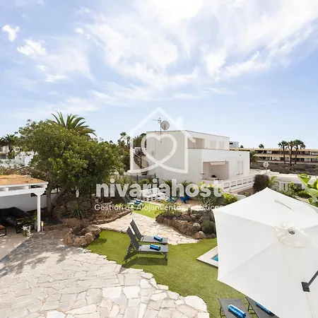 Private Pool Villa, Bellavista By Nivariahost Costa Del Silencio