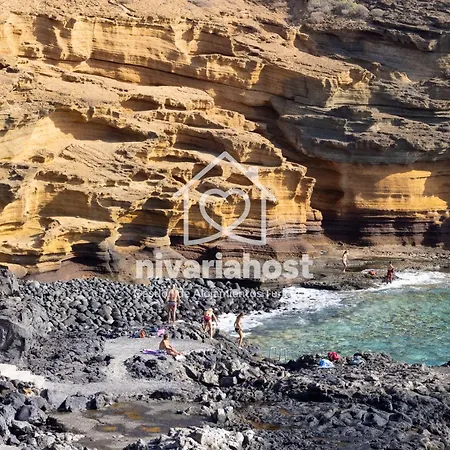 Private Pool Villa, Bellavista By Nivariahost