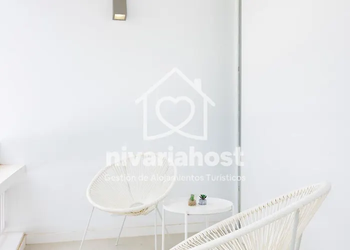 Private Pool Villa, Bellavista By Nivariahost *