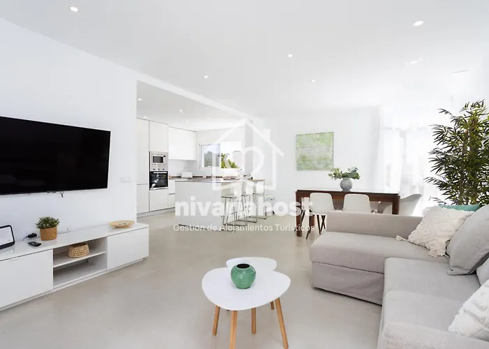 Private Pool Villa, Bellavista By Nivariahost 别墅 *