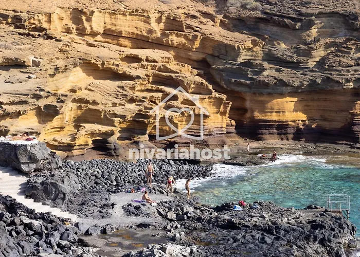 Private Pool Villa, Bellavista By Nivariahost