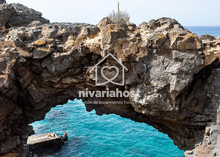 Private Pool Villa, Bellavista By Nivariahost 别墅